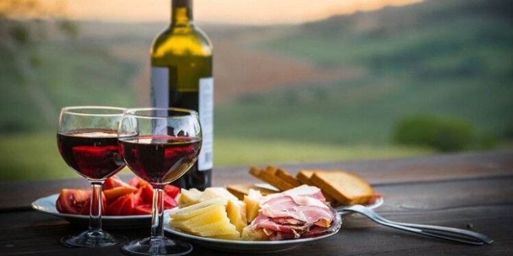 how to sell restaurant gift cards